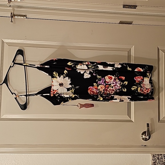 Black floral dress - Picture 3 of 3